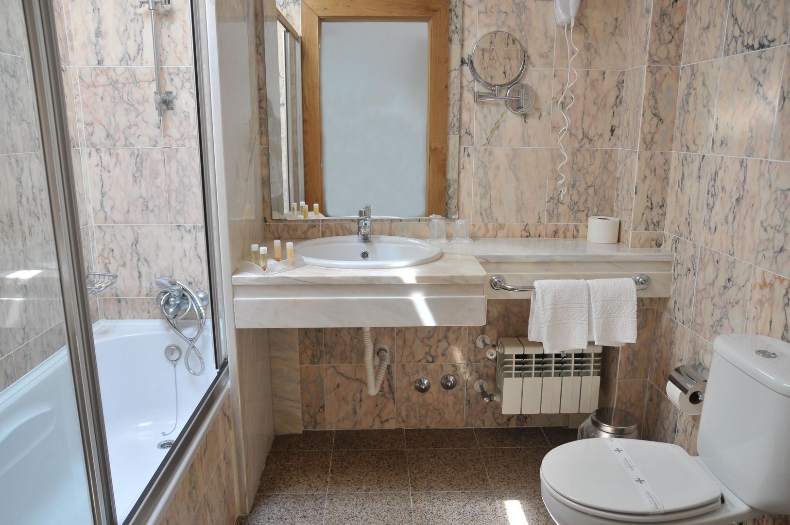 Nazare-Miramar-hotel-spa-wc-casa-de-banho